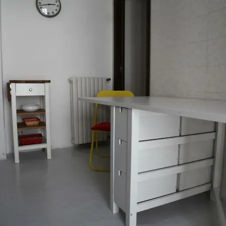 Budget Flat Rom