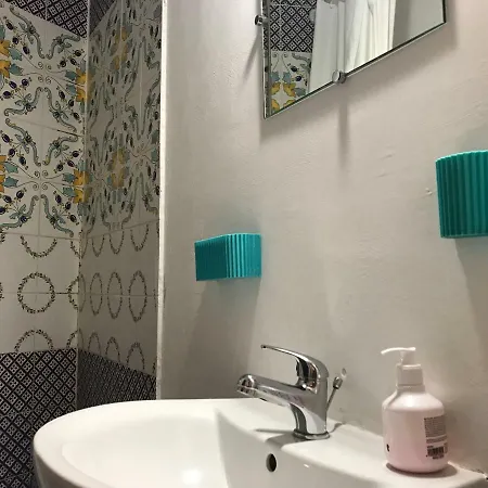 Budget Flat * روما