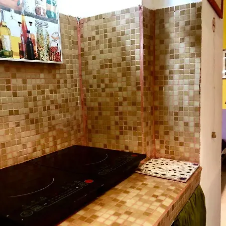 Budget Flat * روما